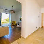 Vincent With Beautiful Sea View Terrace Apartamento Klenovica